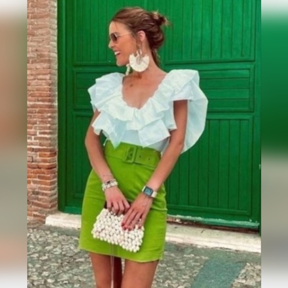 ZARA Deep V Neck Statement Ruffle Neckline One Piece Suit/bodysuit. White.SM - Picture 6 of 16